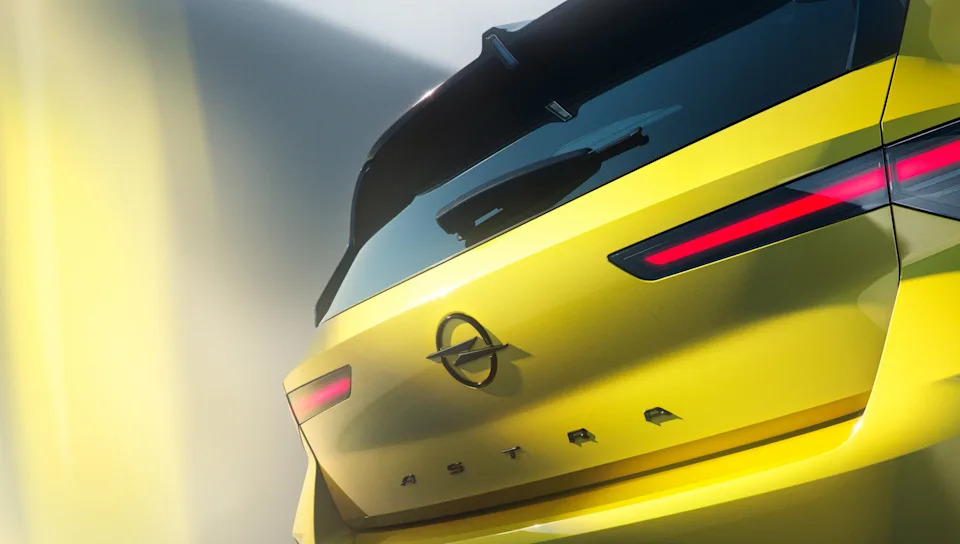 There could be a choice of petrol, hybrid, plug-in hybrid and electric powertrains. (Opel)