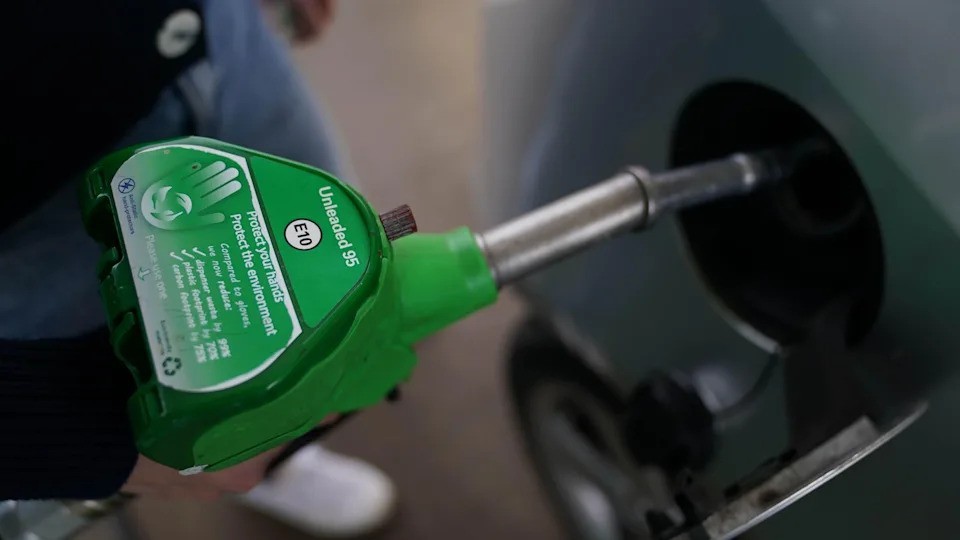 the-average-price-of-petrol-is-above-1-55-per-litre-for-the-first-time